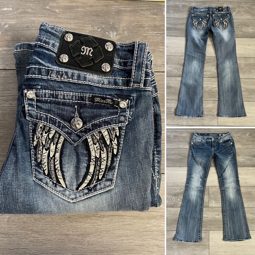 MISS ME signature boot jeans size 26/30 wing pockets.